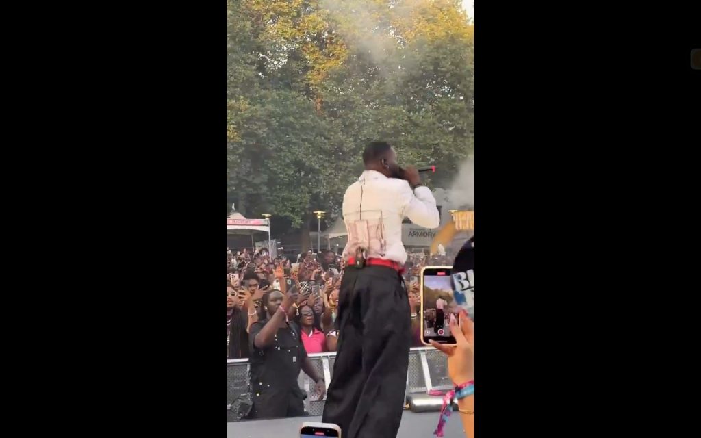 Adekunle Gold Performs "High" at BlastFest in Seattle – Video