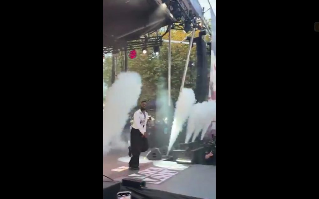 Adekunle Gold Performs "High" at BlastFest in Seattle – Video